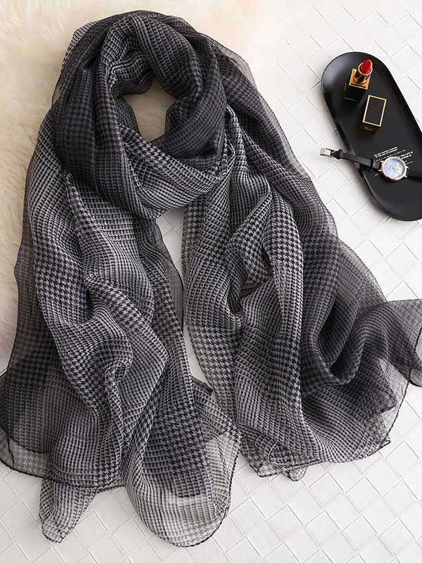 Stylish Houndstooth Sunscreen Silk Scarf