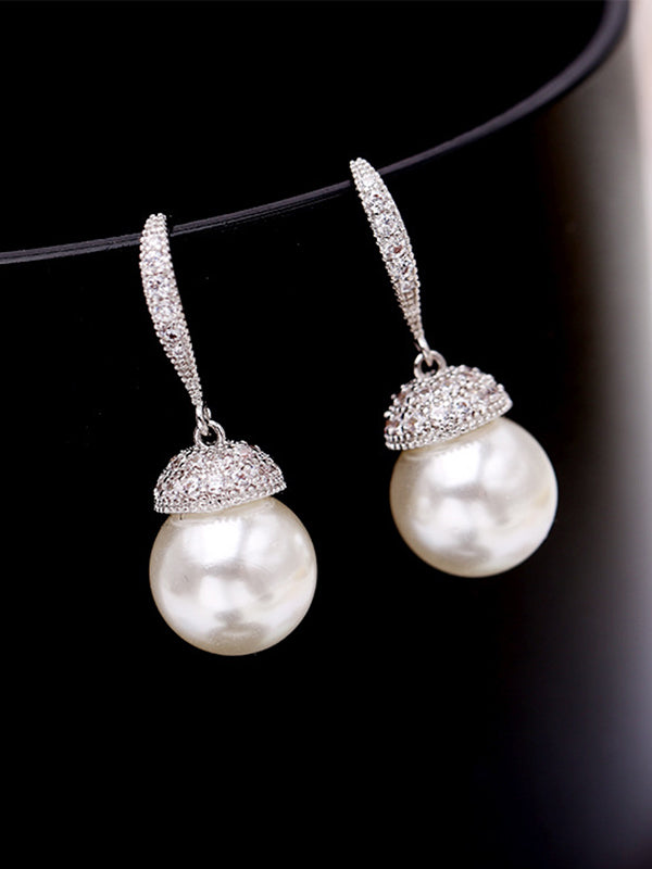 Simple Pearl Light Maturity Earrings