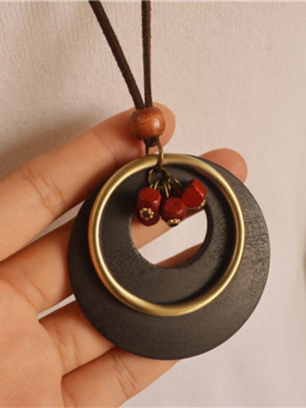 Simple Circle Shape Wood Pendant Necklace