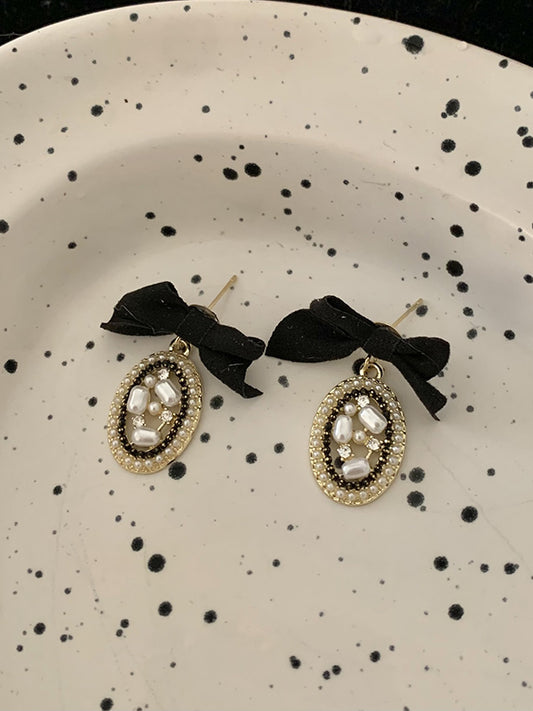 Normcore Pearls Bow-Embellished Geometry Earrings